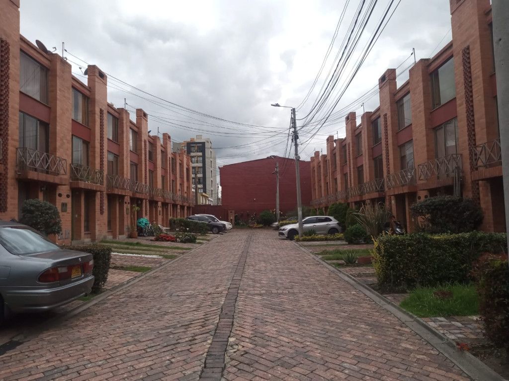 Casa en venta Cundinamarca Chía Villa Olimpica 75 m2 Habitaciones 2 Baños 2 Garajes 1 Precio $340000000