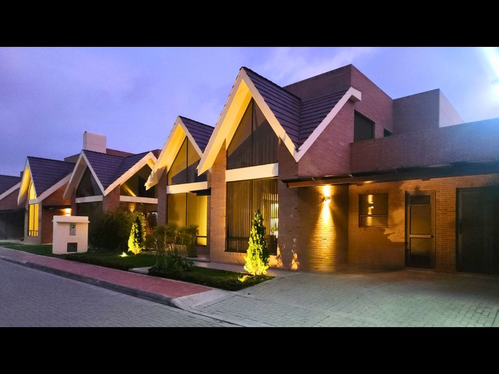Casa en venta Cundinamarca Cajicá Cajica 251 m2 Habitaciones 3 Baños 5 Garajes 2 Precio $1450000000