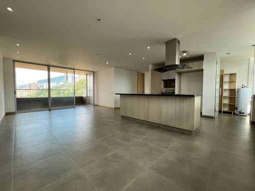 Apartamento en arriendo Antioquia Medellín Castropol 117 m2 Habitaciones 2 Baños 3 Garajes 2 Precio $6500000