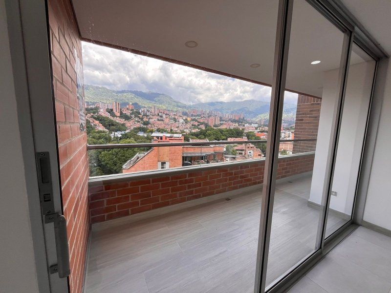 Apartamento en arriendo Antioquia Envigado Los Naranjos 100 m2 Habitaciones 3 Baños 4 Garajes 1 Precio $6100000