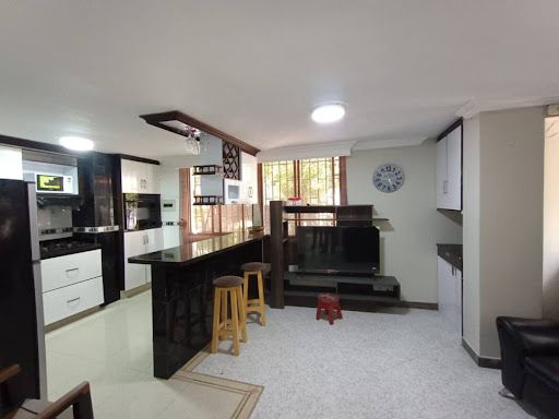 Apartamento en arriendo Antioquia Medellín Los Colores 57 m2 Habitaciones 2 Baños 2 Garajes 0 Precio $2500000