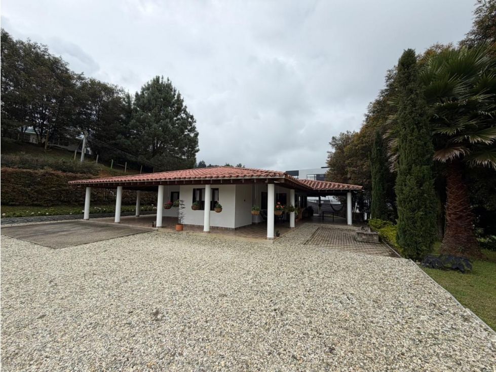 Casa Campestre en arriendo Antioquia Rionegro Rionegro 300 m2 Habitaciones 4 Baños 3 Garajes 6 Precio $7200000