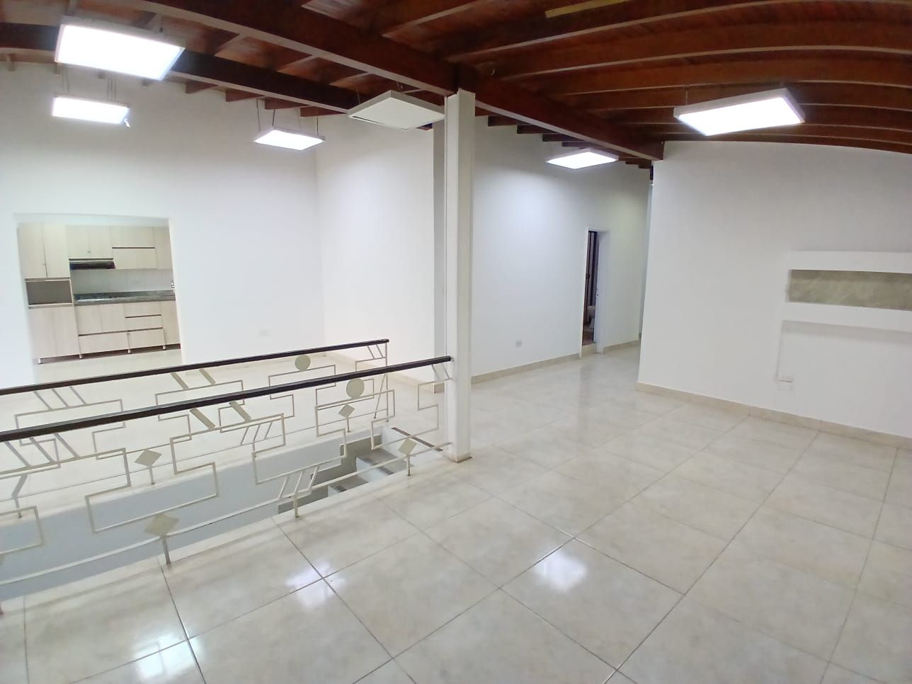 Local en arriendo Antioquia Medellín La Castellana 180 m2 Habitaciones 0 Baños 2 Garajes 0 Precio $5490000