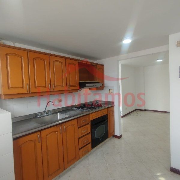 Apartamento en arriendo Antioquia Envigado Portal Del Valle 85 m2 Habitaciones 3 Baños 2 Garajes 1 Precio $3500000