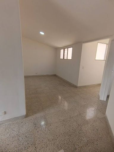 Casa en arriendo Antioquia Medellín Florida Nueva 210 m2 Habitaciones 3 Baños 2 Garajes 0 Precio $6500000