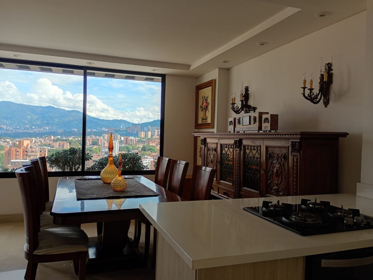 Apartamento en arriendo Antioquia Medellín Laureles 110 m2 Habitaciones 2 Baños 2 Garajes 2 Precio $8000000