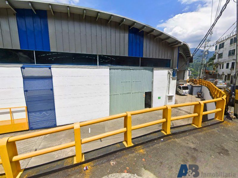 Bodega en arriendo Antioquia La Estrella Juan Xxiii 405 m2 Habitaciones 0 Baños 3 Garajes 0 Precio $15966000