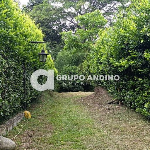 Lote en venta Santander Piedecuesta Br Paseo Cataluña 1100 m2 Habitaciones 0 Baños 0 Garajes 0 Precio $420000000