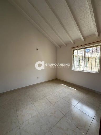 Casa en venta Santander Bucaramanga Canelos 122 m2 Habitaciones 5 Baños 3 Garajes 0 Precio $390000000