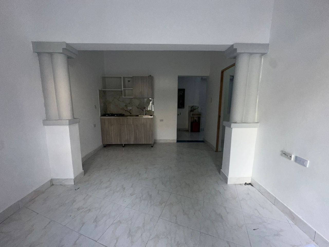 Casa en arriendo Antioquia Medellín El Danubio 80 m2 Habitaciones 3 Baños 1 Garajes 0 Precio $1800000