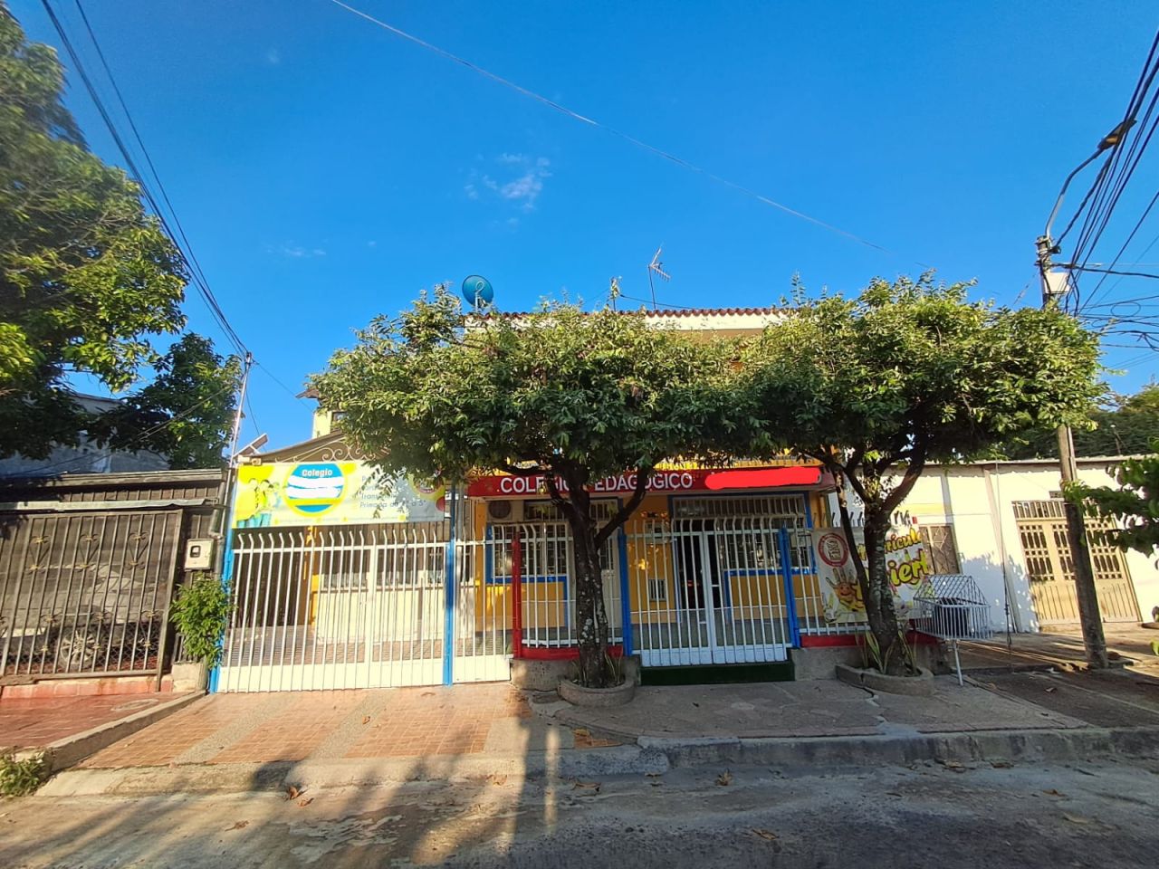 Casa en venta Huila Neiva El Jardin 200 m2 Habitaciones 5 Baños 4 Garajes 3 Precio $340000000