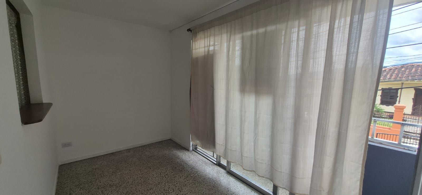 Apartamento en arriendo Antioquia Medellín Urbanizacion Manesa 48 m2 Habitaciones 1 Baños 1 Garajes 0 Precio $1400000