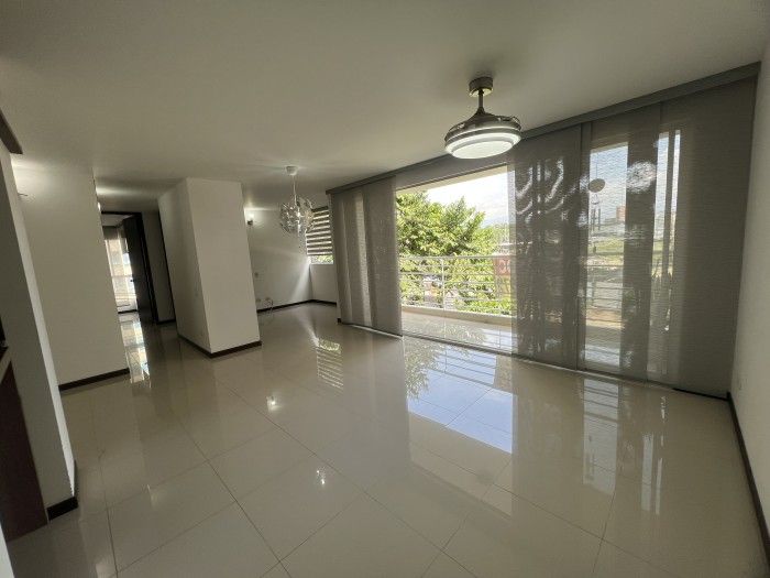 Apartamento en arriendo Valle Del Cauca Cali Lili 70 m2 Habitaciones 2 Baños 2 Garajes 1 Precio $2200000