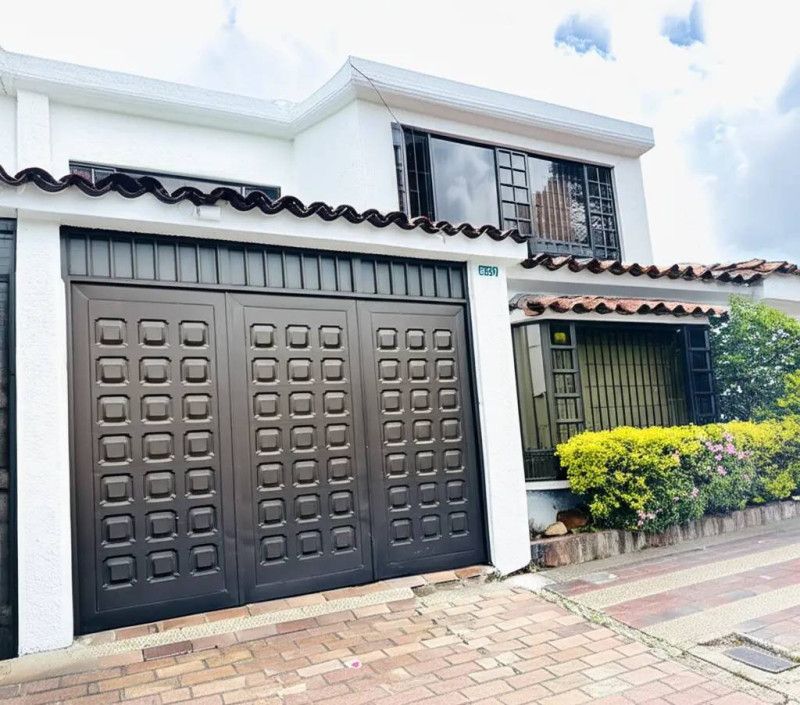 Casa en arriendo Cundinamarca Bogotá Mónaco 246 m2 Habitaciones 4 Baños 4 Garajes 1 Precio $7300000