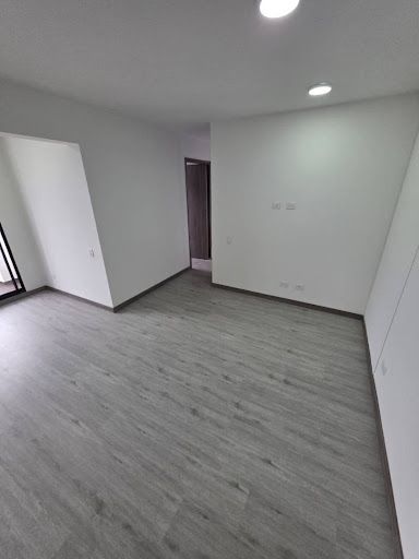 Apartamento en arriendo Antioquia Medellín Asomadera No2 76 m2 Habitaciones 3 Baños 2 Garajes 1 Precio $4000000