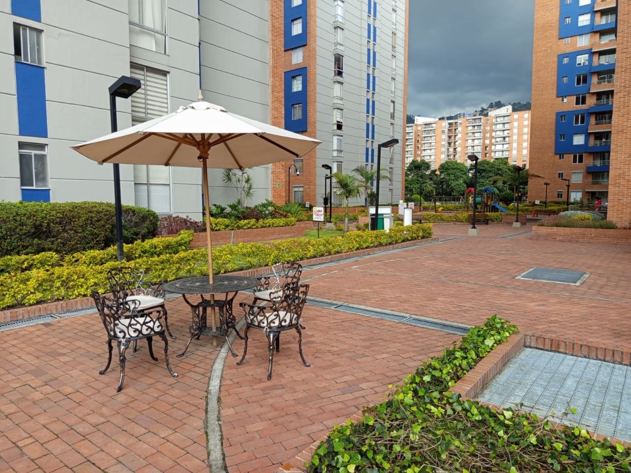 Apartamento en arriendo Cundinamarca Bogotá La Liberia 95 m2 Habitaciones 3 Baños 2 Garajes 1 Precio $3800000