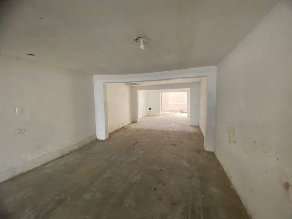 Bodega en arriendo Antioquia Medellín Naranjal 100 m2 Habitaciones 0 Baños 1 Garajes 0 Precio $5200000