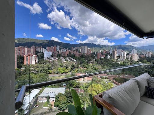 Apartamento en venta Antioquia Medellín El Castillo 312 m2 Habitaciones 3 Baños 4 Garajes 4 Precio $3500000000