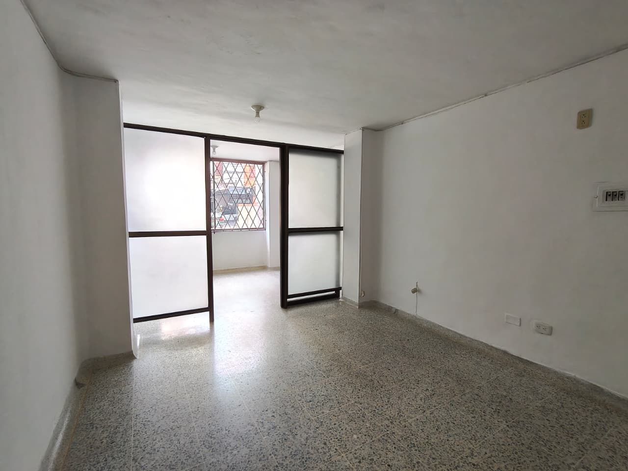 Oficina en arriendo Santander Bucaramanga Antonia Santos Centro 25 m2 Habitaciones 0 Baños 1 Garajes 0 Precio $840000