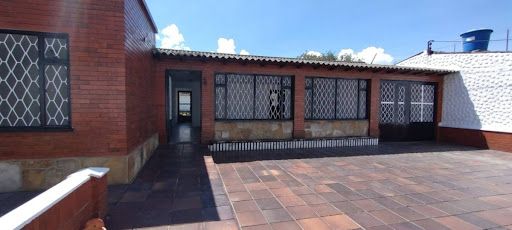 Casa en arriendo Cundinamarca Chía Vereda Bojaca 505 m2 Habitaciones 5 Baños 3 Garajes 3 Precio $6000000