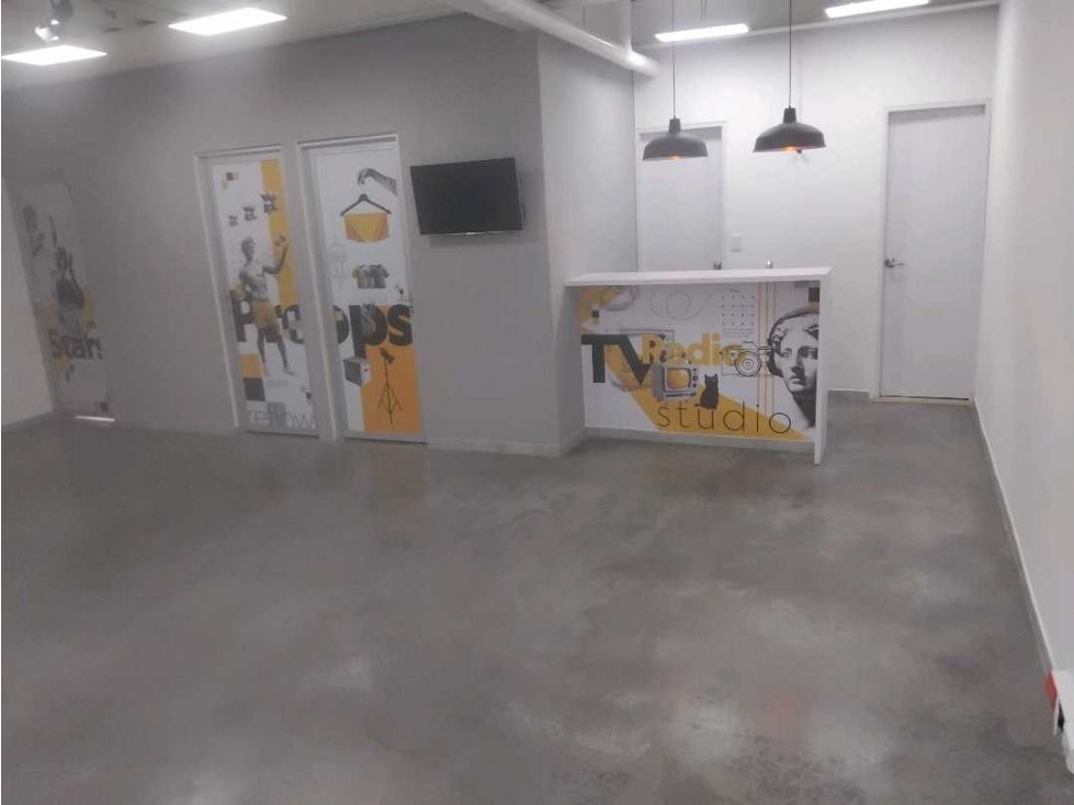 Oficina en arriendo Caldas Manizales Palermo Bajo 105 m2 Habitaciones 0 Baños 2 Garajes 0 Precio $2500000