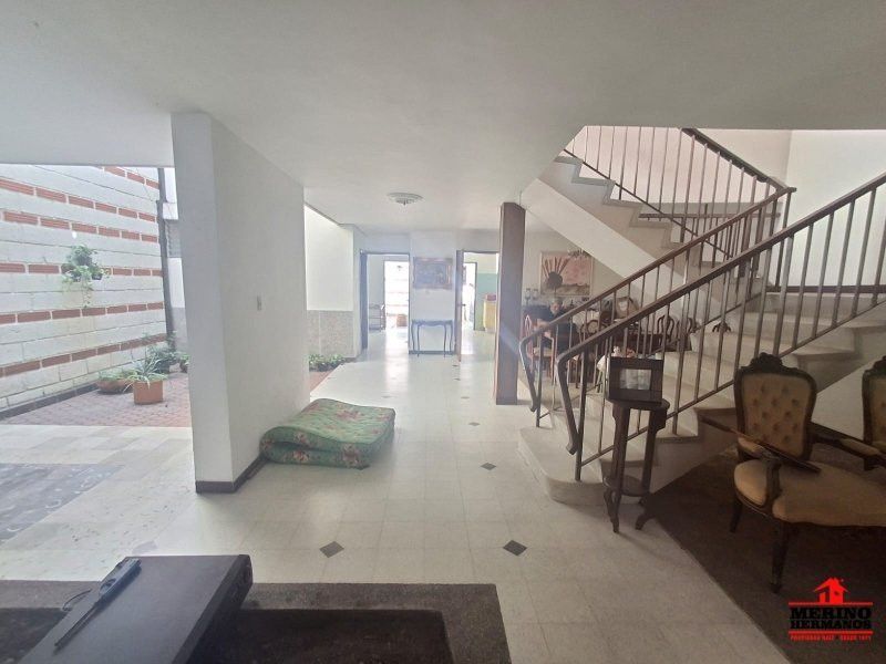 Lote en venta Antioquia Medellín Simon Bolivar 380 m2 Habitaciones 0 Baños 3 Garajes 2 Precio $2000000000