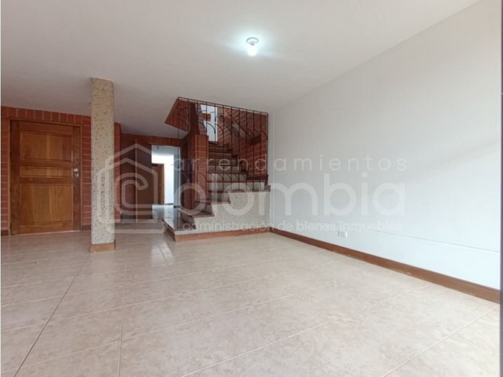Casa en arriendo Antioquia Envigado El Chinguí 190 m2 Habitaciones 4 Baños 4 Garajes 1 Precio $7500000