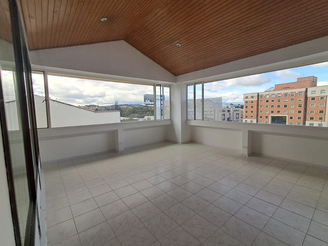 Oficina en arriendo Cundinamarca Bogotá Prados De La Calleja 57 m2 Habitaciones 0 Baños 0 Garajes 1 Precio $3500000