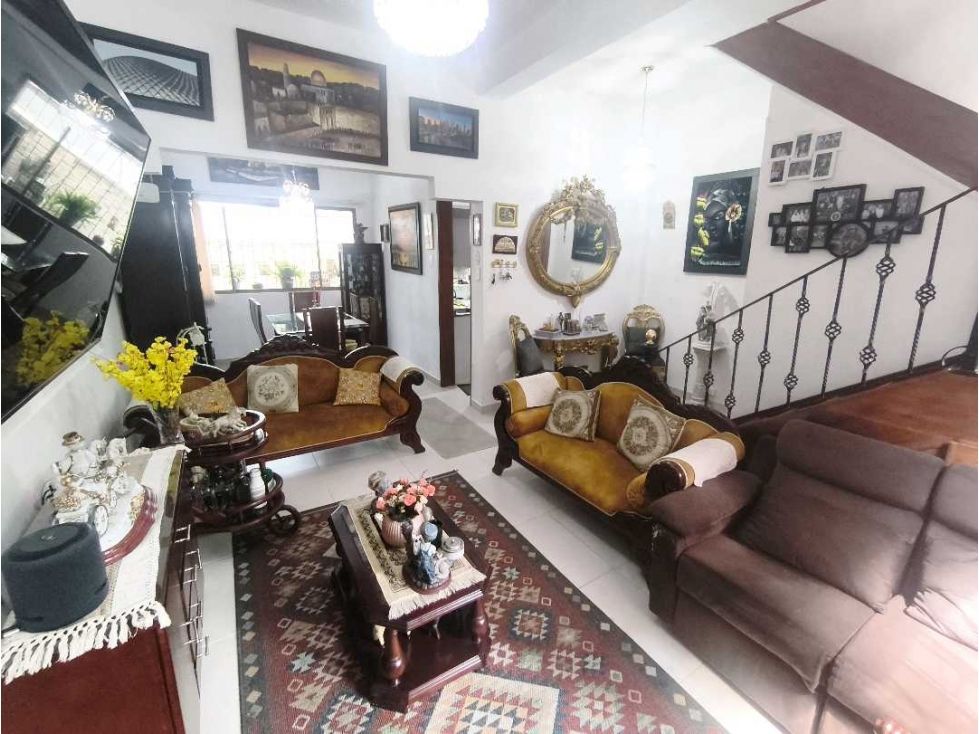 Casa en venta Cundinamarca Bogotá Bosque Calderón 225 m2 Habitaciones 4 Baños 3 Garajes 2 Precio $1300000000