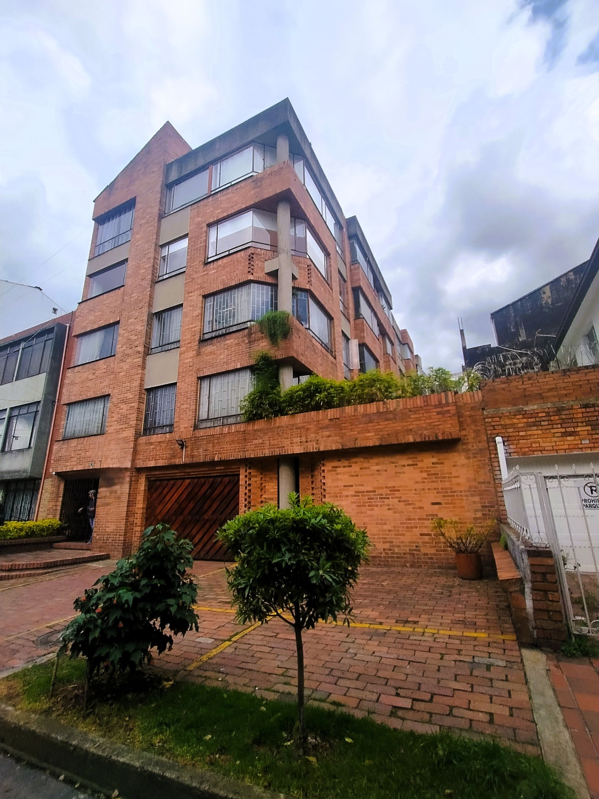 Apartamento en venta Cundinamarca Bogotá La Soledad 60 m2 Habitaciones 2 Baños 2 Garajes 1 Precio $430000000