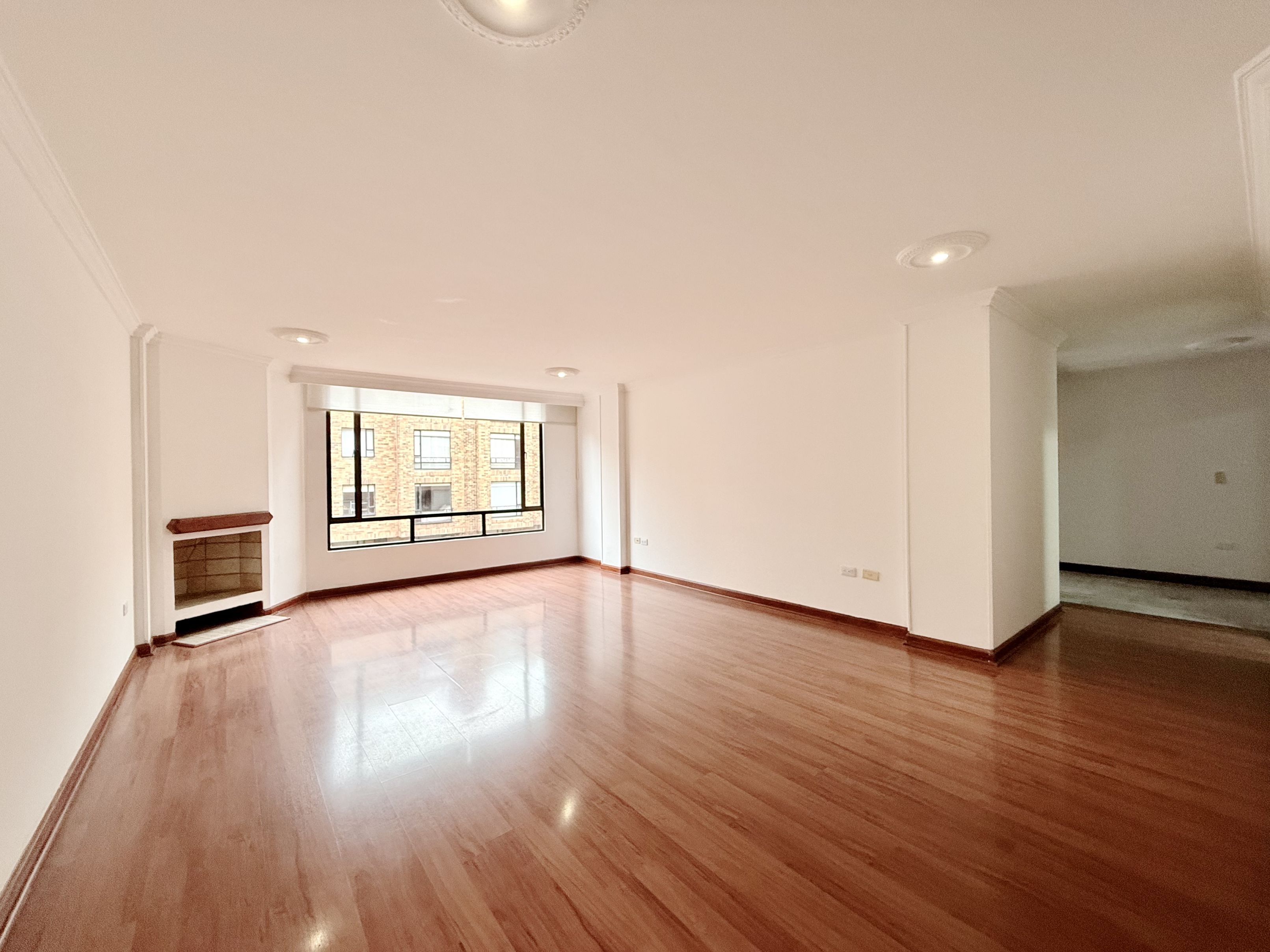 Apartamento en venta Cundinamarca Bogotá Country Club 110 m2 Habitaciones 3 Baños 3 Garajes 1 Precio $695000000