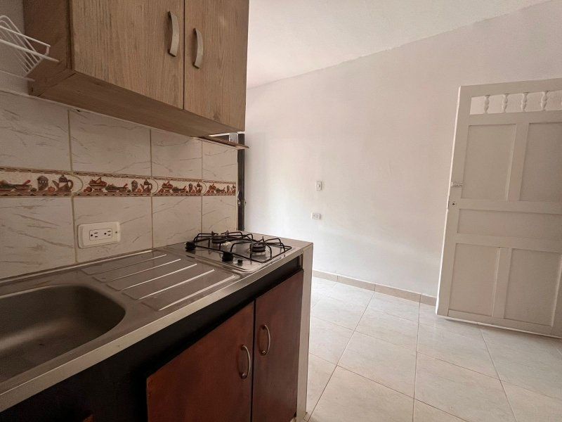 Apartaestudio en arriendo Antioquia Envigado Los Naranjos 30 m2 Habitaciones 1 Baños 1 Garajes 0 Precio $1400000