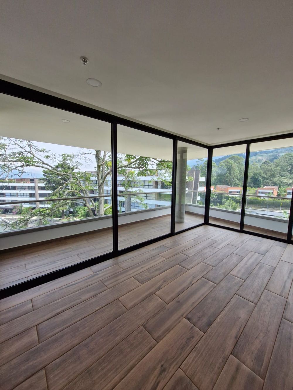 Apartamento en venta Antioquia Envigado Loma Del Atravesado 199 m2 Habitaciones 3 Baños 3 Garajes 2 Precio $875000000