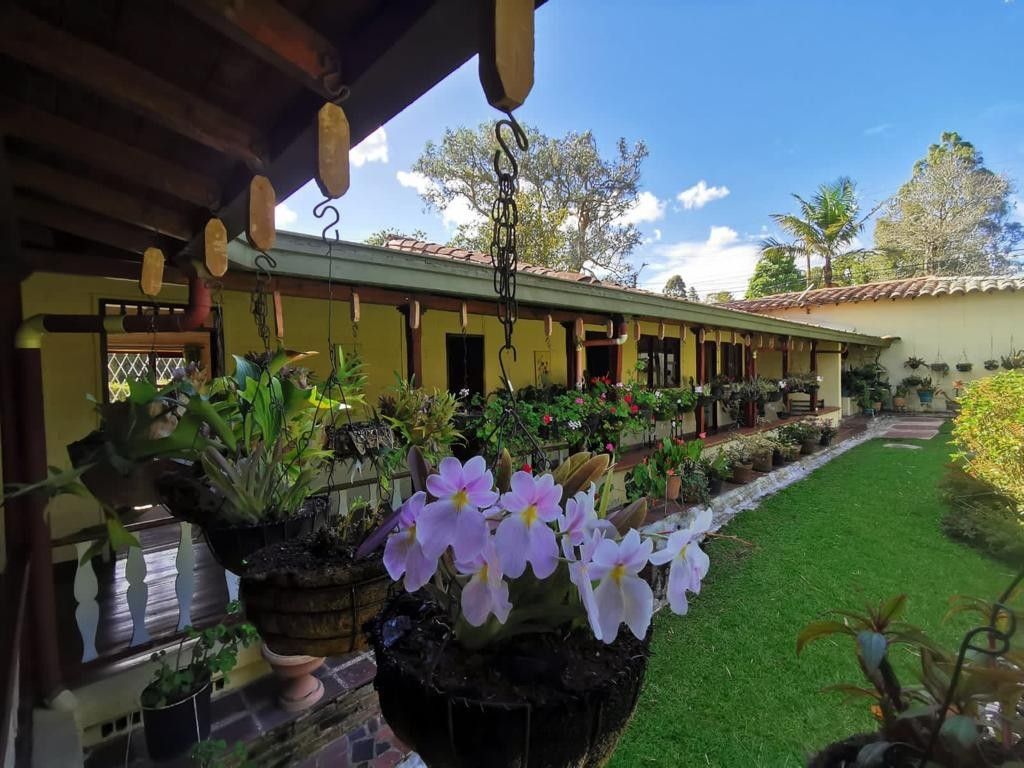 Finca en venta Antioquia Rionegro Cuatro Esquinas 60 m2 Habitaciones 4 Baños 3 Garajes 1 Precio $4500000000