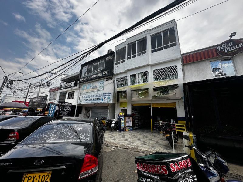 Local en arriendo Valle Del Cauca Cali Santo Domingo 170 m2 Habitaciones 0 Baños 2 Garajes 0 Precio $2500000