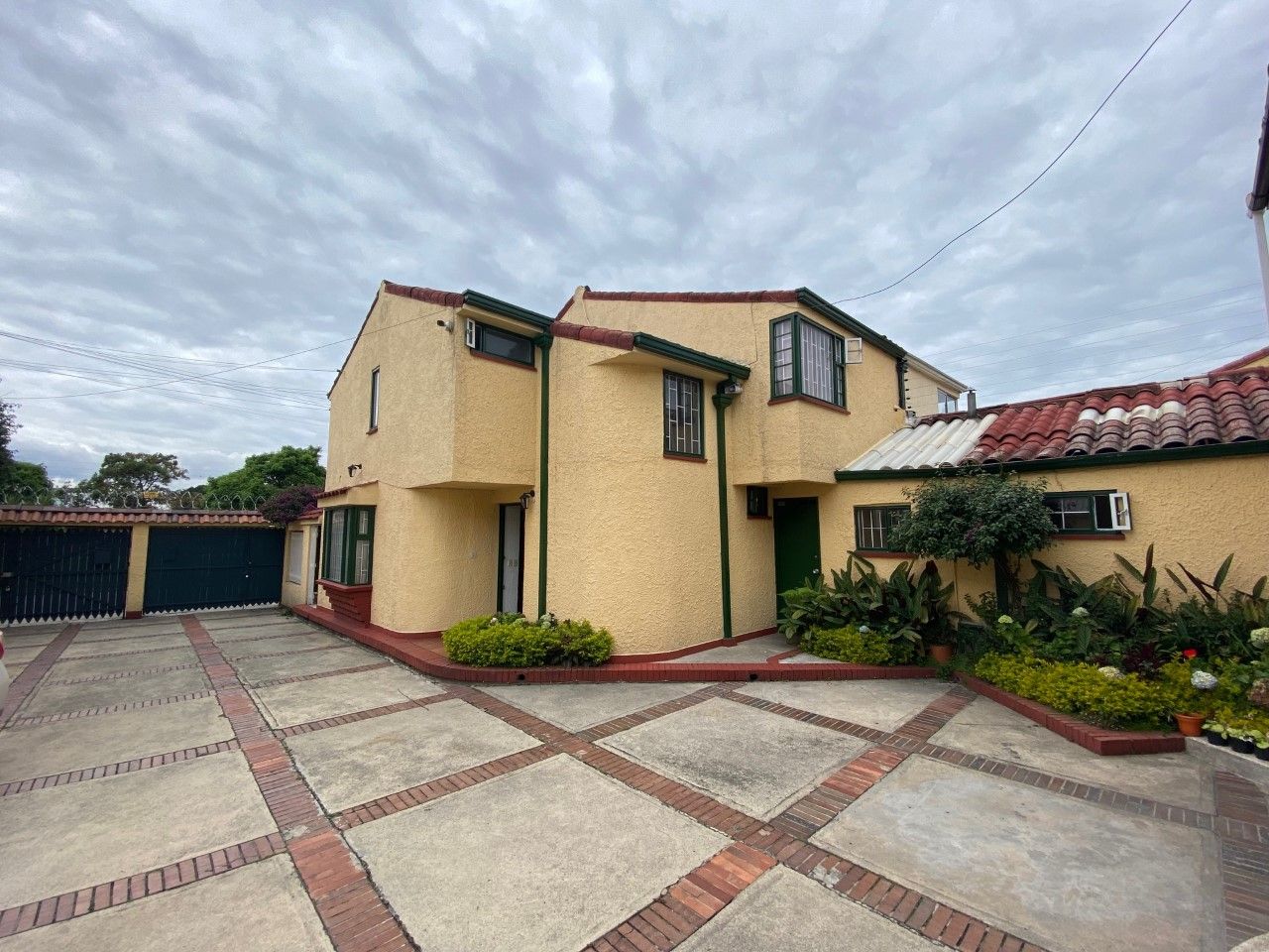 Casa en venta Cundinamarca Bogotá Estrella Del Norte 168 m2 Habitaciones 3 Baños 4 Garajes 2 Precio $680000000