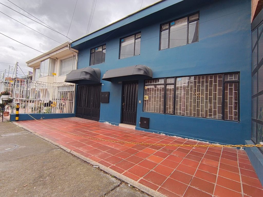 Casa en venta Cundinamarca Bogotá Los Andes Norte 420 m2 Habitaciones 5 Baños 5 Garajes 2 Precio $2050000000