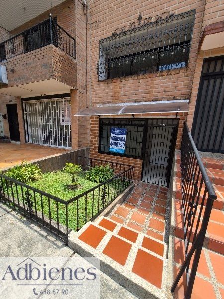 Local en arriendo Antioquia Medellín Las Acacias 16 m2 Habitaciones 0 Baños 1 Garajes 0 Precio $1000000