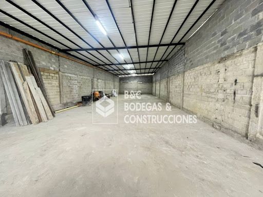 Bodega en arriendo Antioquia Medellín La Francia 366 m2 Habitaciones 0 Baños 2 Garajes 6 Precio $10000000
