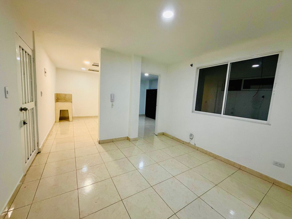 Apartaestudio en arriendo Valle Del Cauca Cali Prados Del Norte 55 m2 Habitaciones 2 Baños 1 Garajes 1 Precio $1300000
