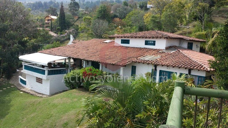 Finca en venta Antioquia Copacabana Simon Bolivar Sb centro 3000 m2 Habitaciones 6 Baños 5 Garajes 10 Precio $1980000000