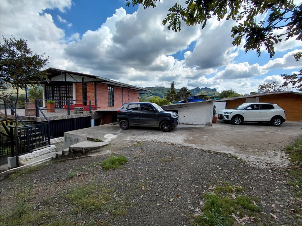 Finca en venta Risaralda Santa Rosa De Cabal Santa Rosa De Cabal 355 m2 Habitaciones 4 Baños 3 Garajes 1 Precio $550000000