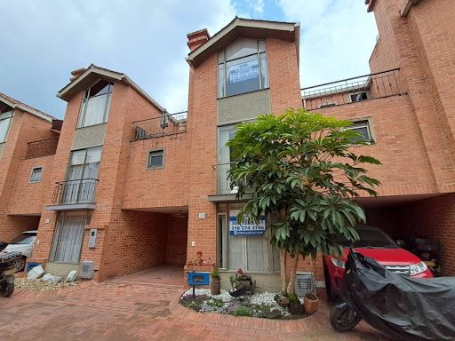 Casa en venta Cundinamarca Mosquera Mosquera 158 m2 Habitaciones 5 Baños 4 Garajes 1 Precio $800000000