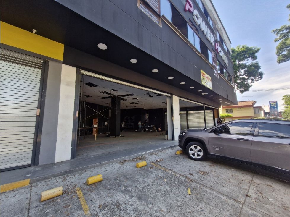 Local en arriendo Valle Del Cauca Cali Cañaveralejo - Seguros Patria 210 m2 Habitaciones 0 Baños 1 Garajes 6 Precio $16000000