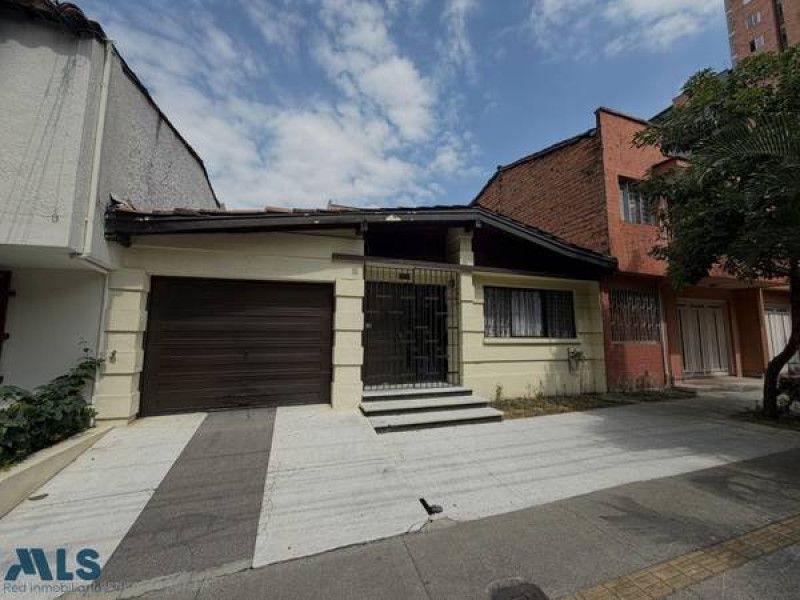 Casa en venta Antioquia Medellín Calasanz 233 m2 Habitaciones 4 Baños 4 Garajes 1 Precio $1600000000