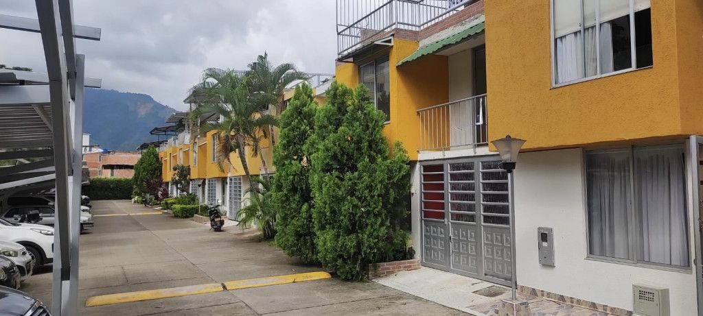 Casa en venta Tolima Ibagué Montecarlo Et I 110 m2 Habitaciones 4 Baños 4 Garajes 1 Precio $390000000