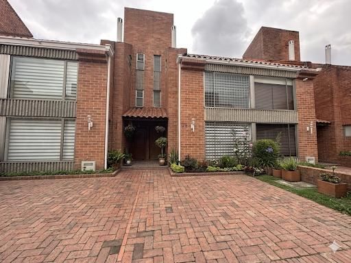 Casa en venta Cundinamarca Bogotá Parque Popular Salitre 108 m2 Habitaciones 4 Baños 3 Garajes 2 Precio $890000000