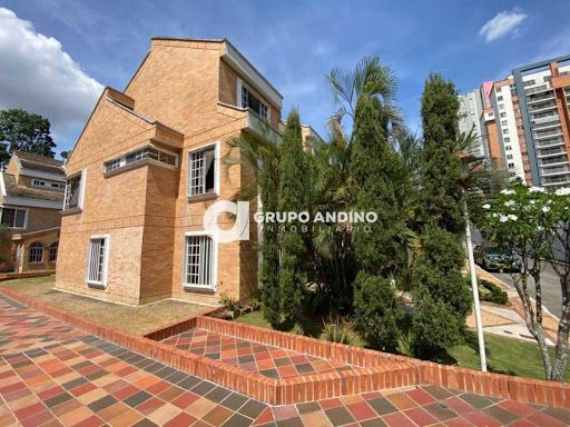 Casa en venta Santander Floridablanca Cr Quintas Del Campestre 184 m2 Habitaciones 4 Baños 4 Garajes 3 Precio $950000000