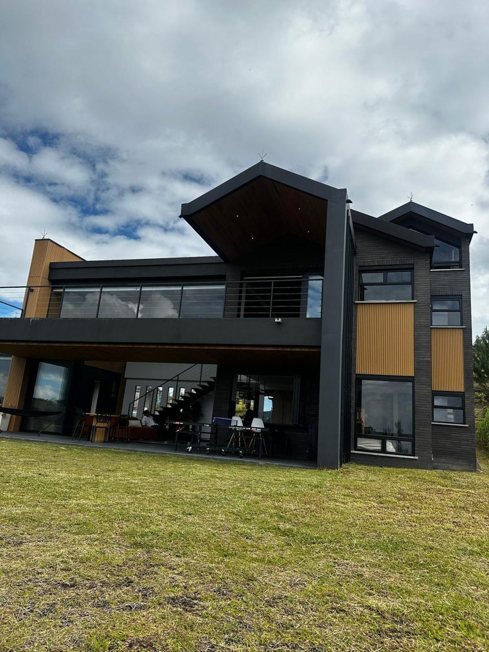 Casa en venta Antioquia El Retiro Cn El Campo 200 m2 Habitaciones 3 Baños 2 Garajes 2 Precio $3200000000