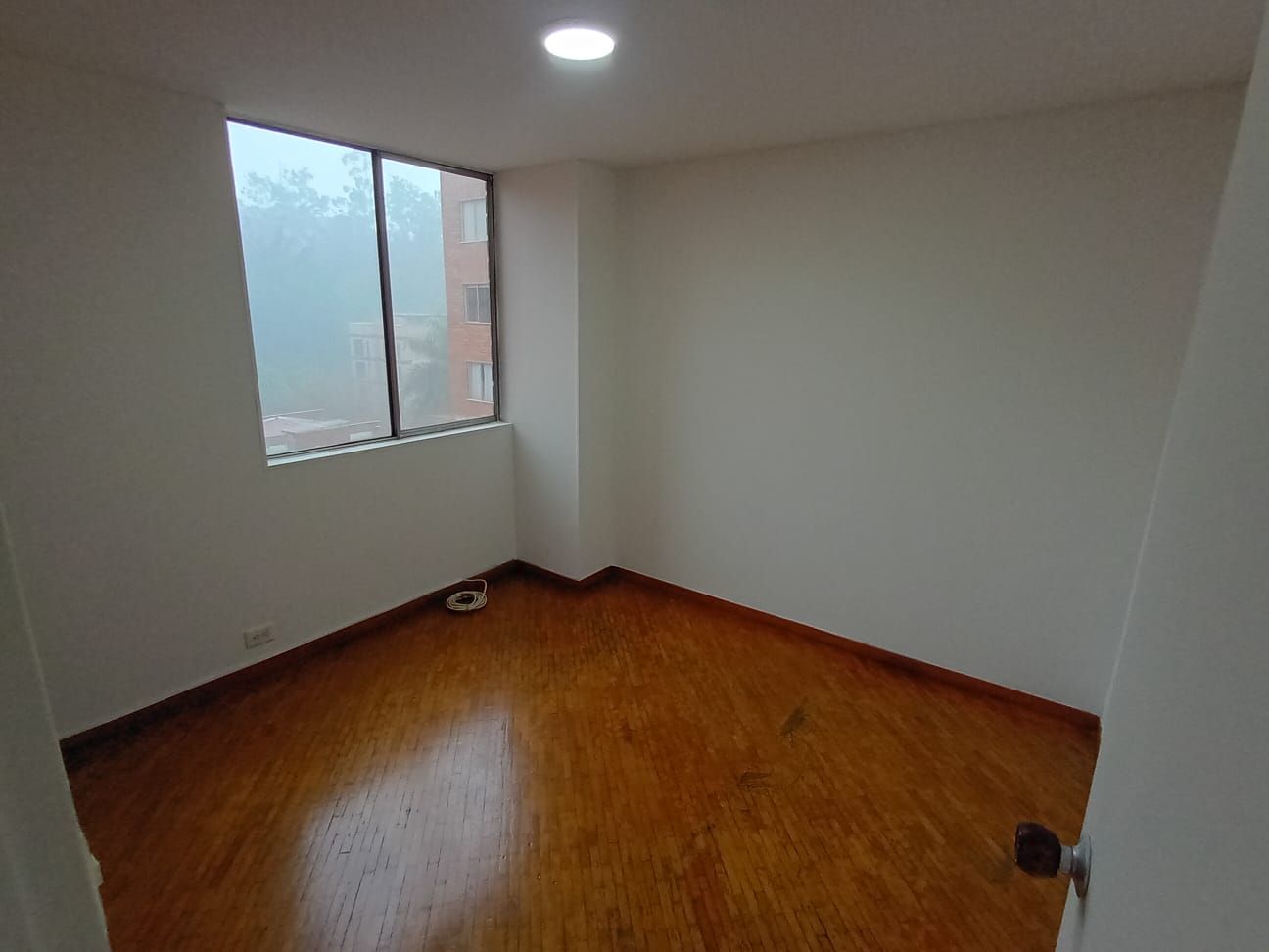 Apartamento en arriendo Antioquia Medellín La Castellana 100 m2 Habitaciones 4 Baños 3 Garajes 2 Precio $4650000